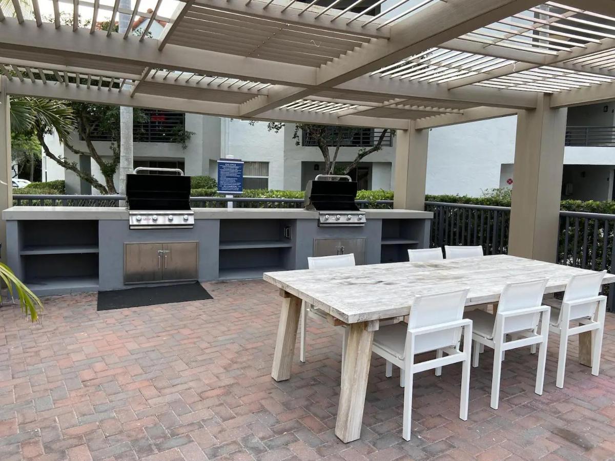 Dharma Home Suites Dania Beach At Sheridan Ocean Club Luaran gambar